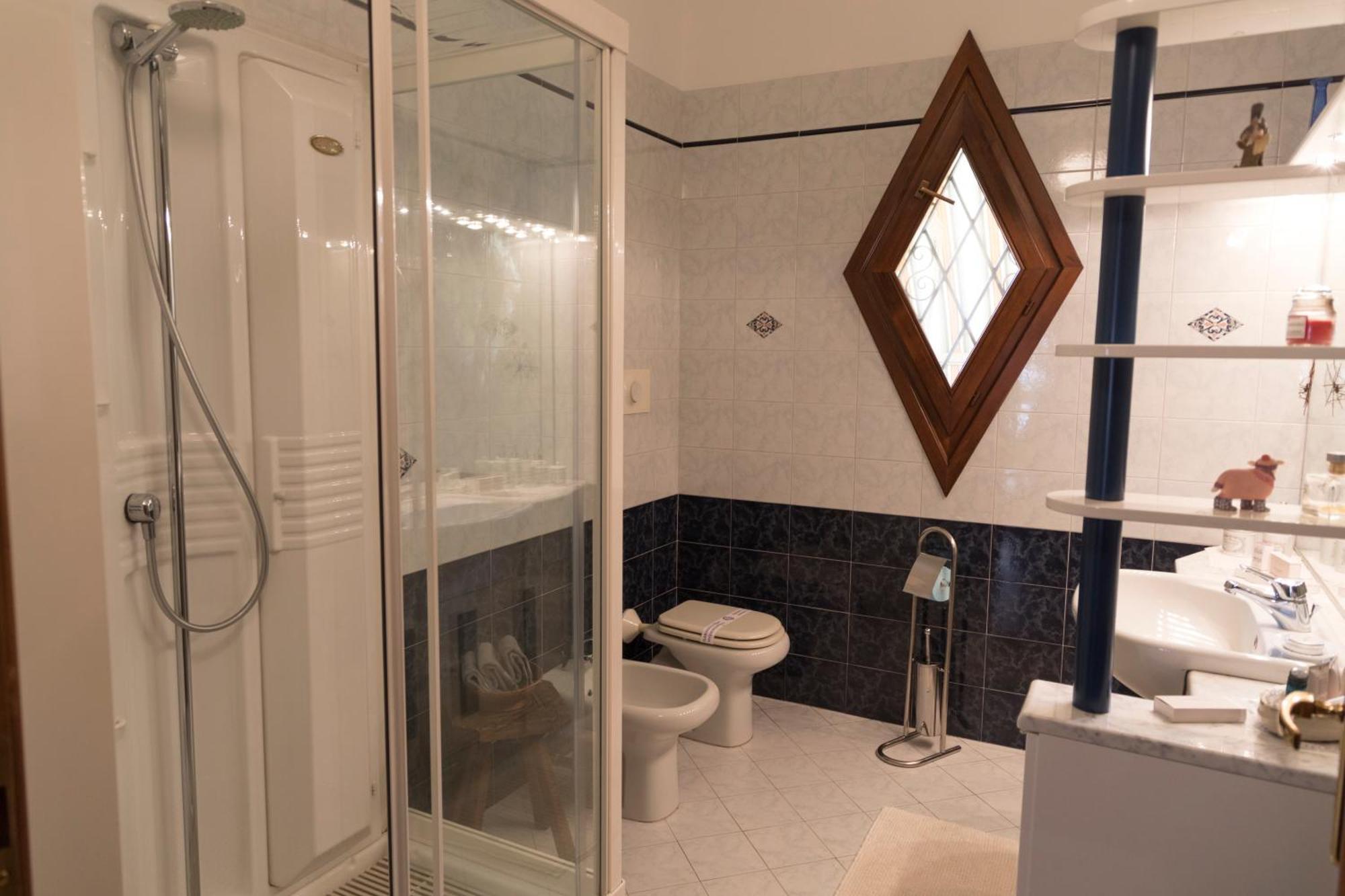 A Casa Di Anna, Elegant Flat In Cremona Apartment Luaran gambar